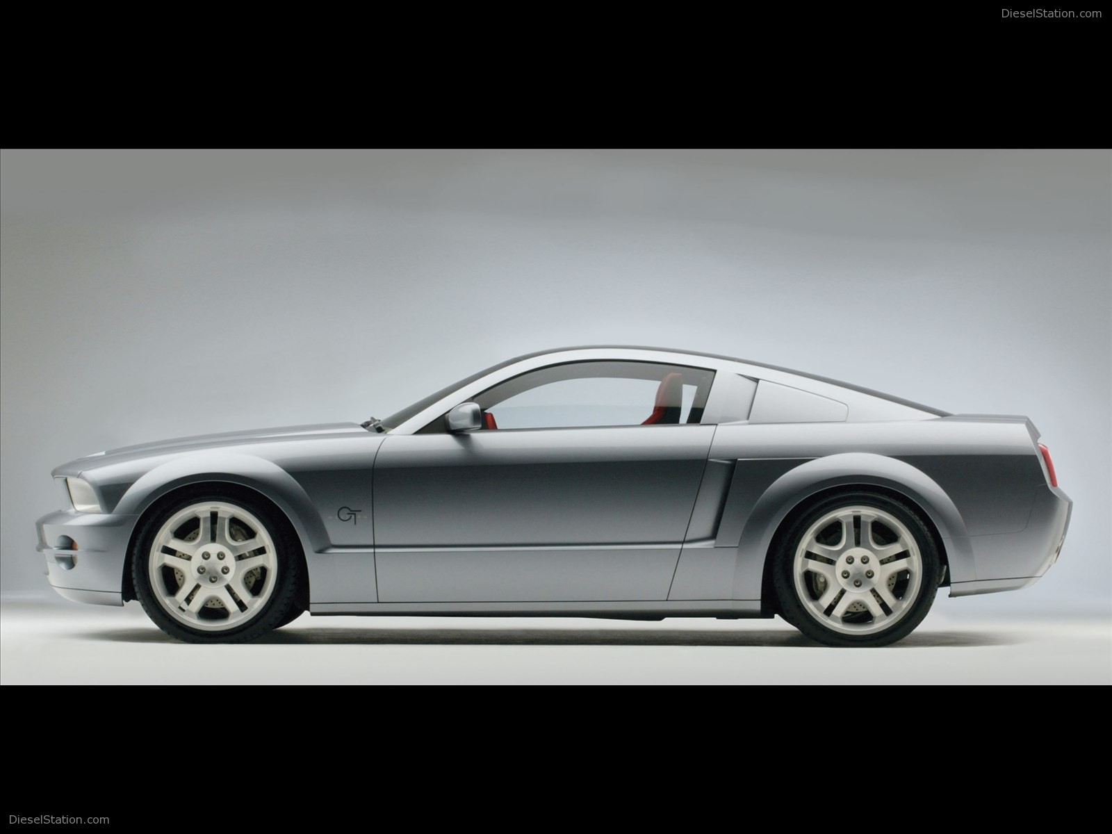 Ford Mustang GT Concept (2004)